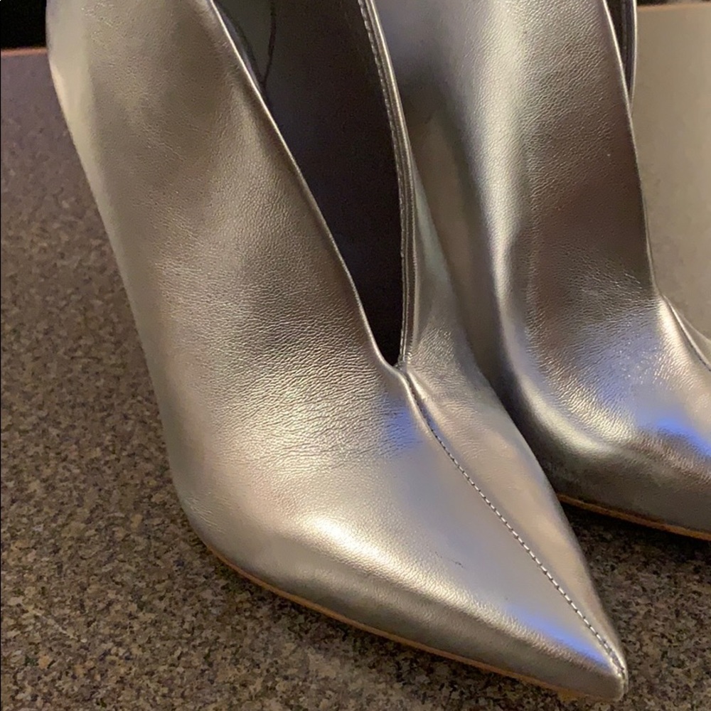 Boots - Picture 2 of 4